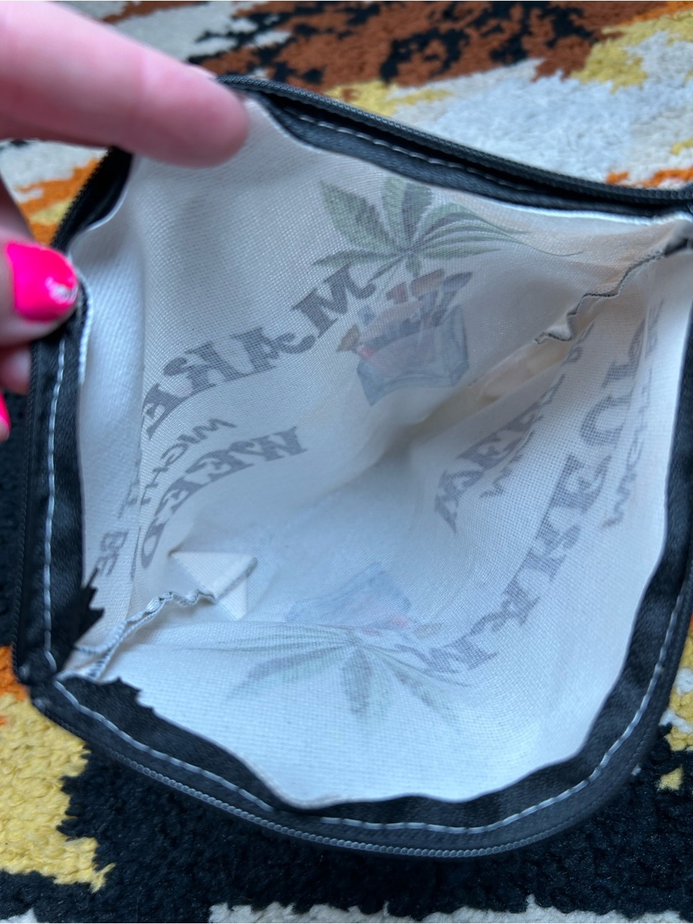 Funny zipper pouch!! - Picture 4 of 7